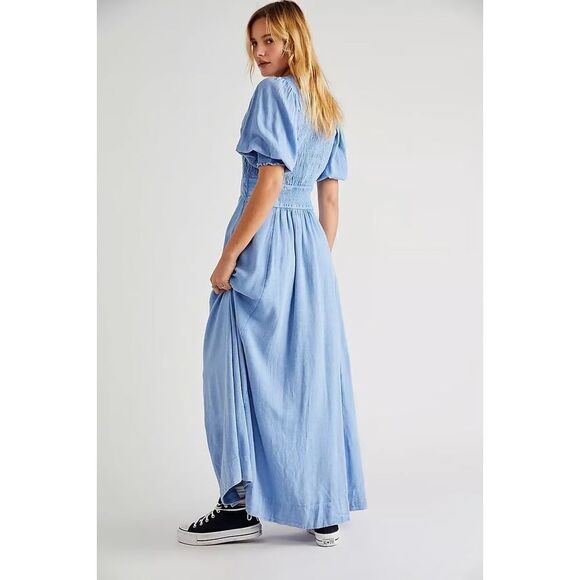 Free People String Of Hearts Maxi Dress Smocked size xs - Picture 2 of 6